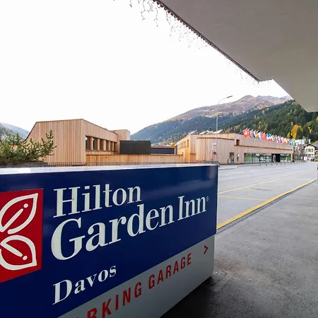 Hilton Garden فندق