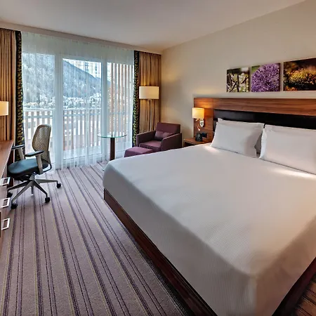 Hilton Garden 4*