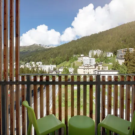 Hilton Garden Hotel 4*