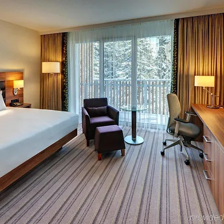 Ξενοδοχείο Hilton Garden 4*