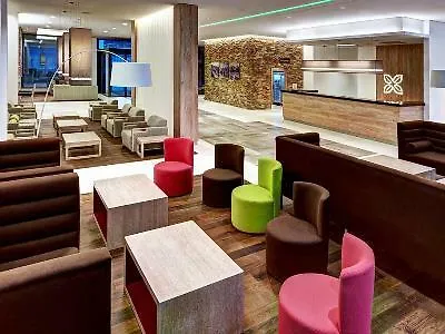 Hilton Garden 4* Νταβός