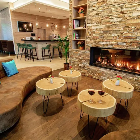 מלון Hilton Garden 4*